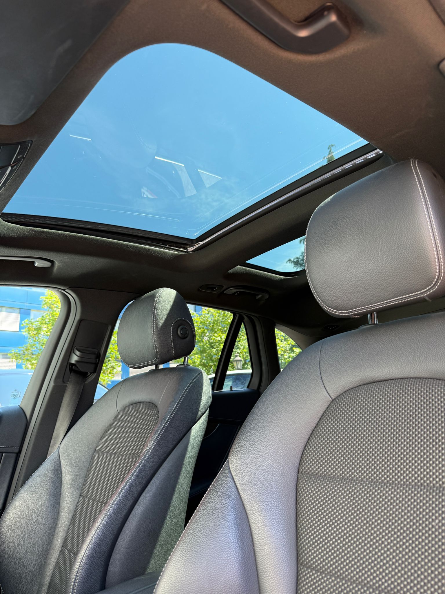 MERCEDES-BENZ GLC 250 d Exclusive 4m-image-9
