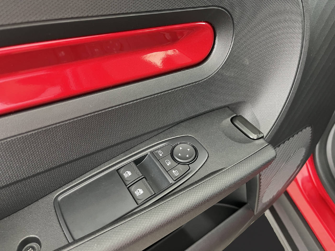 RENAULT Twingo E-Tech Urban Range techno-image-14