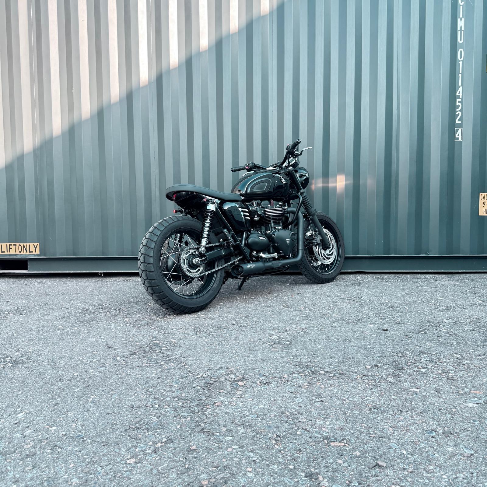 TRIUMPH Bonneville T120 Black-image-4
