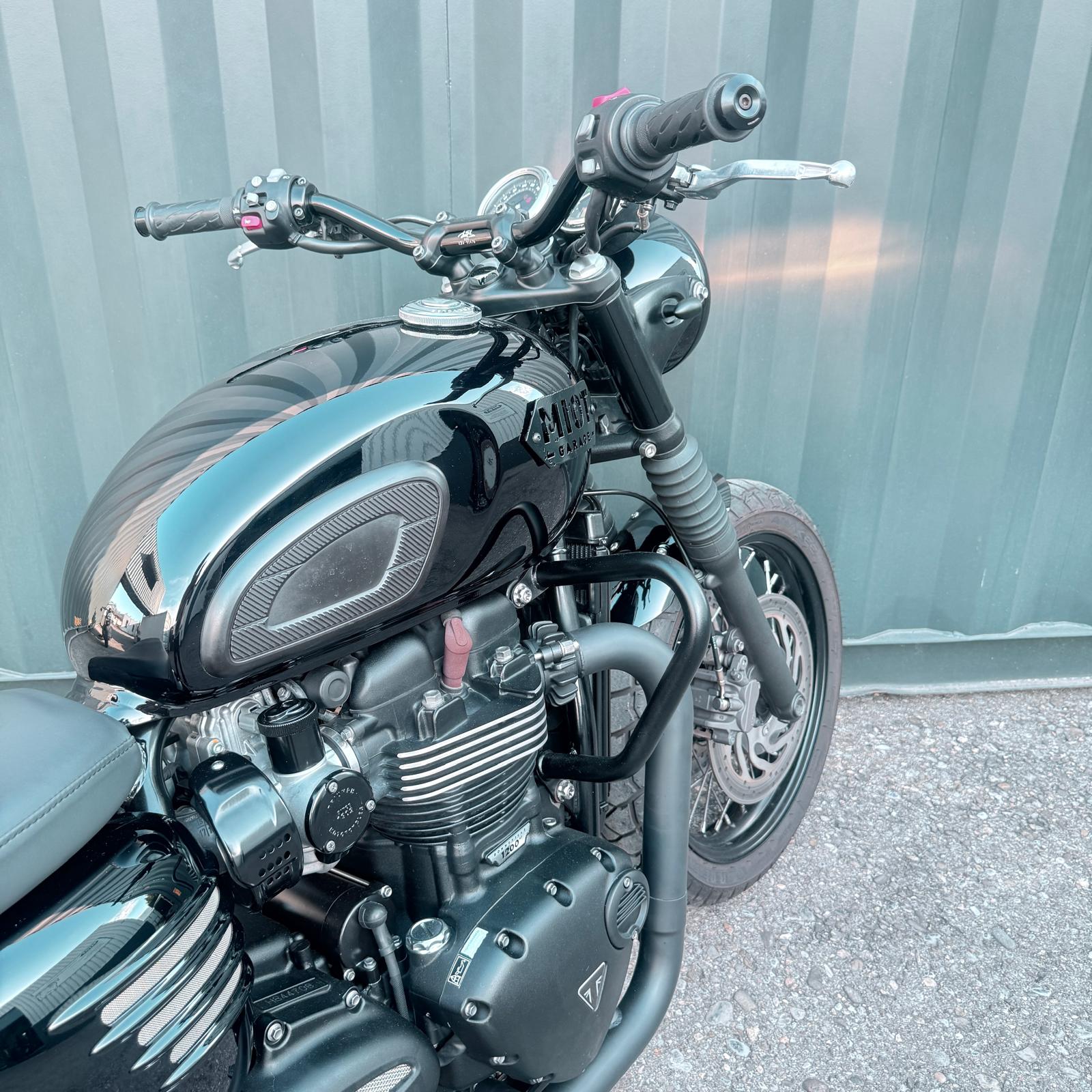 TRIUMPH Bonneville T120 Black-image-10