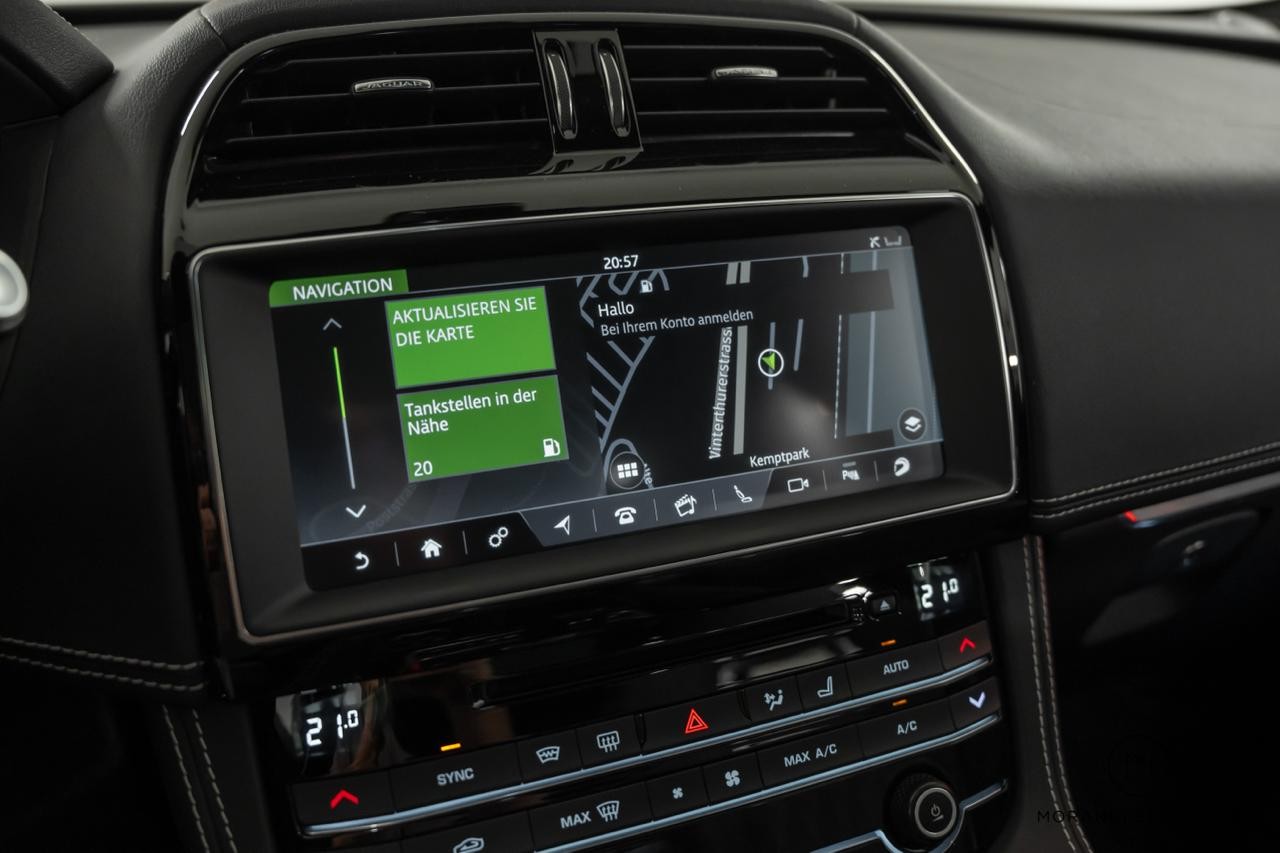 JAGUAR F-Pace 5.0 V8 SVR AWD-image-22