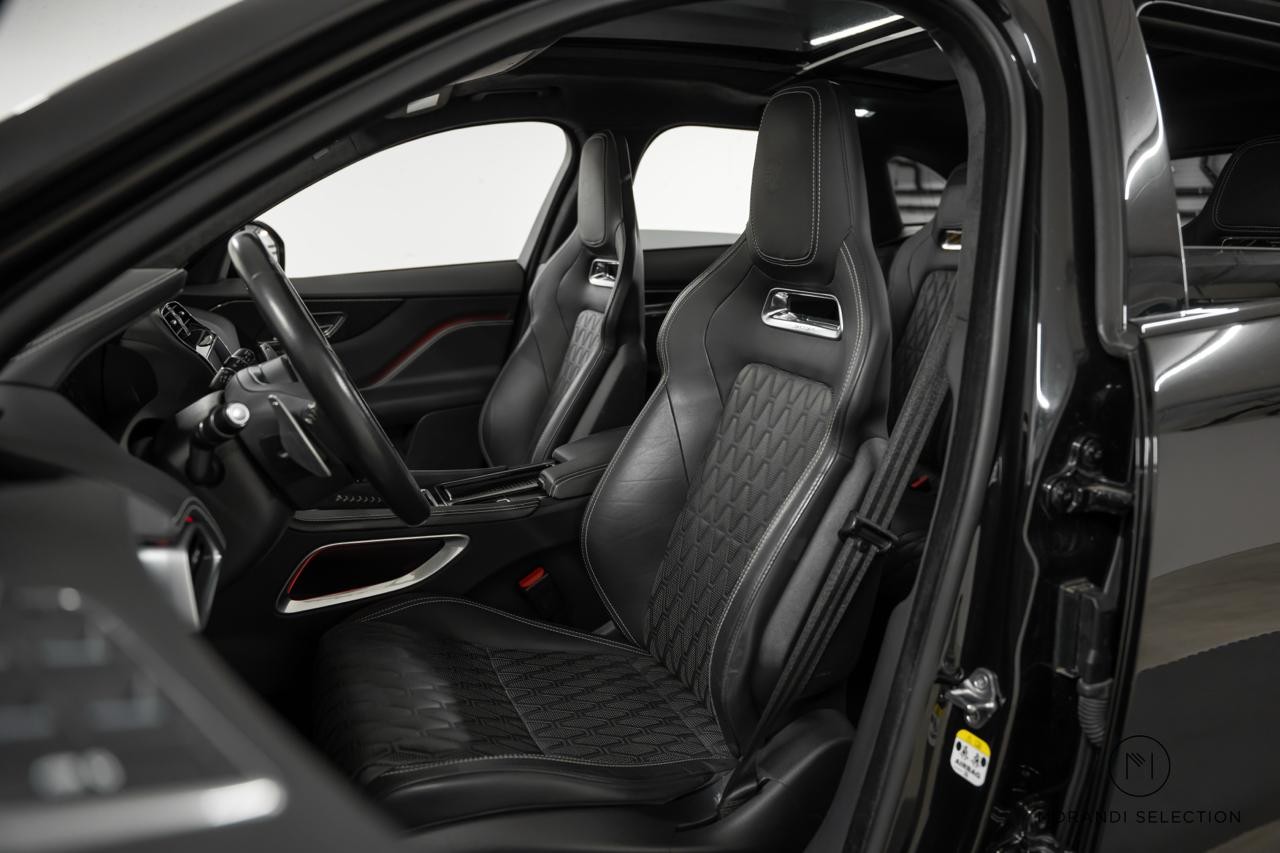JAGUAR F-Pace 5.0 V8 SVR AWD-image-14