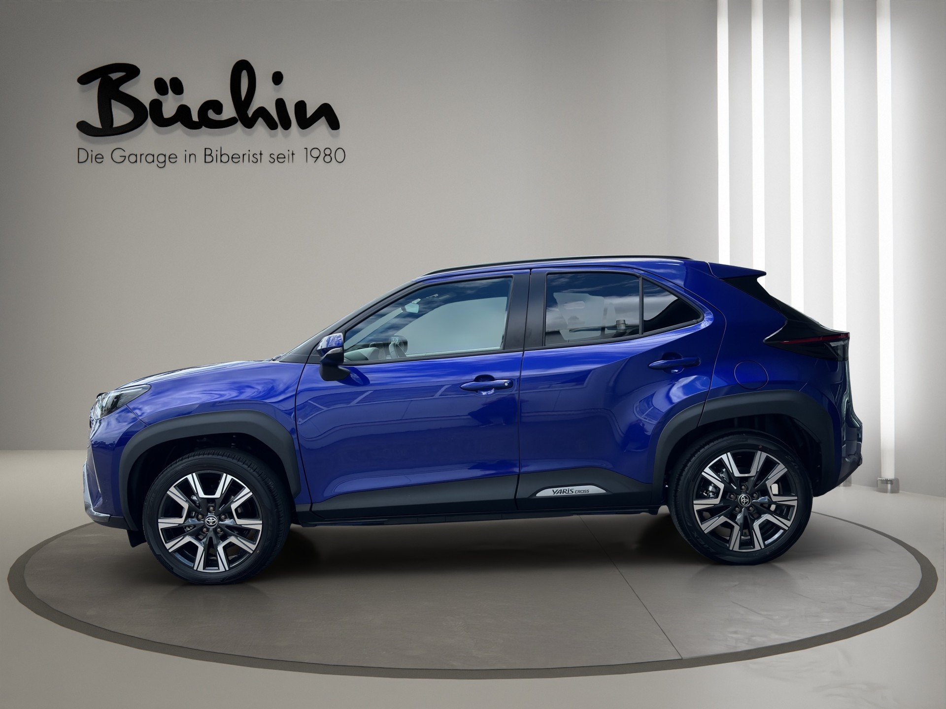 TOYOTA Yaris Cross 1.5 Elegant e-CVT-showroom-element-3