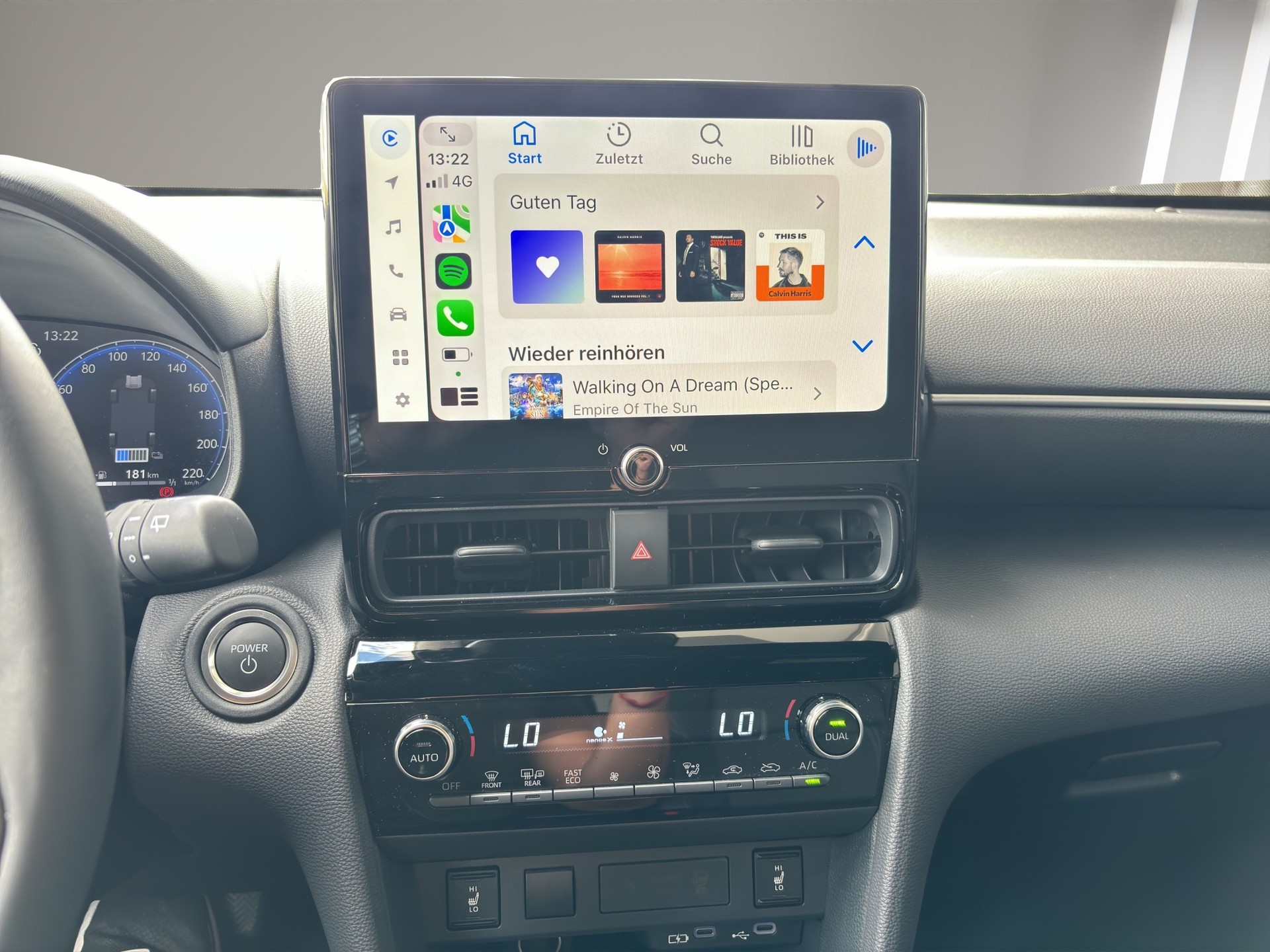TOYOTA Yaris Cross 1.5 Elegant e-CVT-image-25