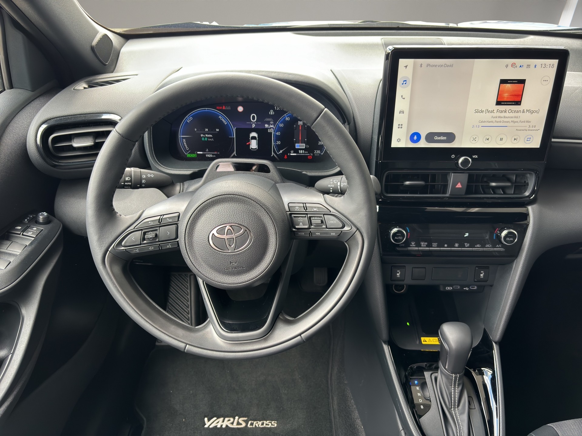 TOYOTA Yaris Cross 1.5 Elegant e-CVT-image-18