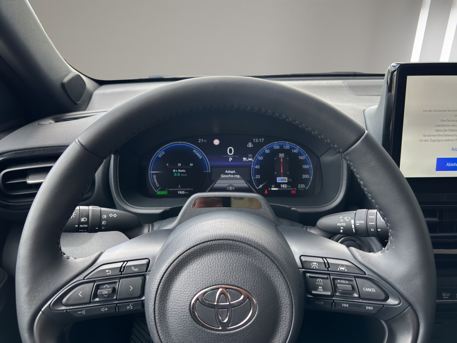 TOYOTA Yaris Cross 1.5 Elegant e-CVT-image-16