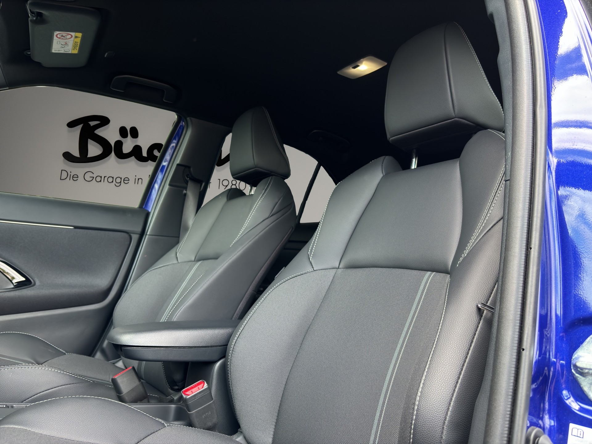 TOYOTA Yaris Cross 1.5 Elegant e-CVT-image-23
