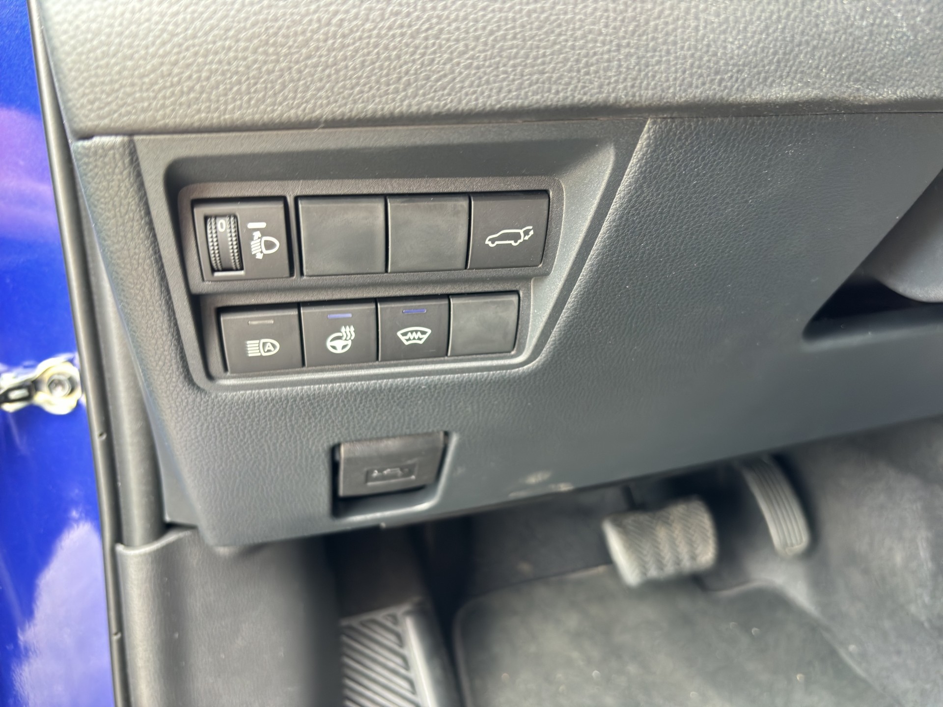 TOYOTA Yaris Cross 1.5 Elegant e-CVT-image-30