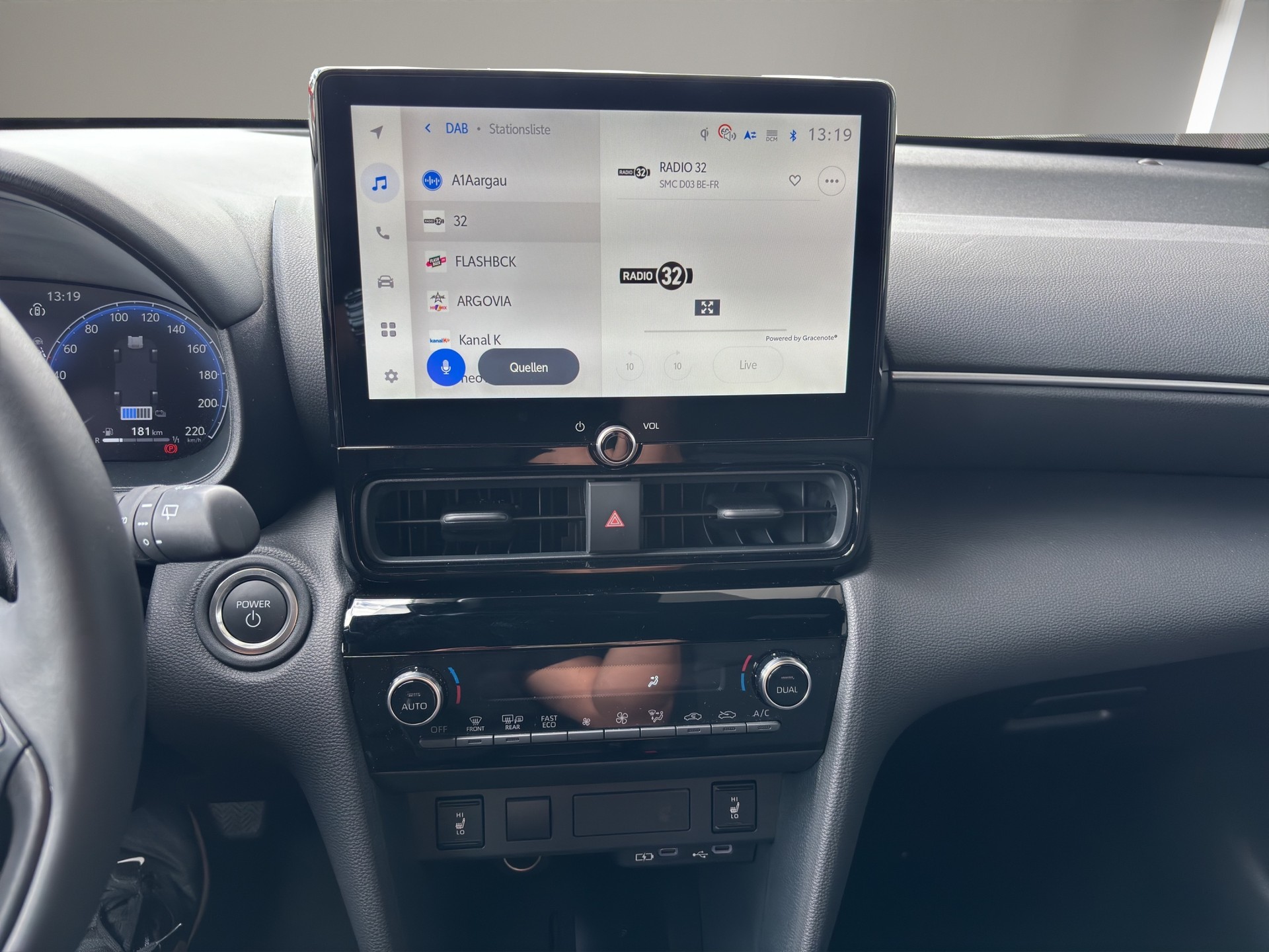 TOYOTA Yaris Cross 1.5 Elegant e-CVT-image-19