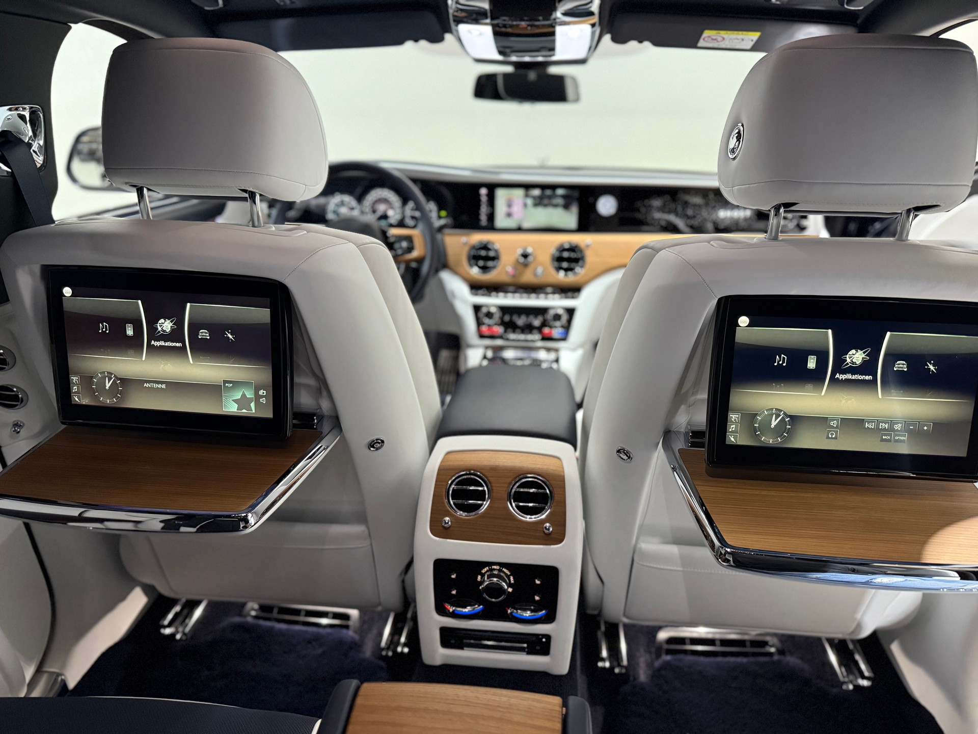 ROLLS-ROYCE Ghost II 6.75 V12 CH Fahrzeug-image-11
