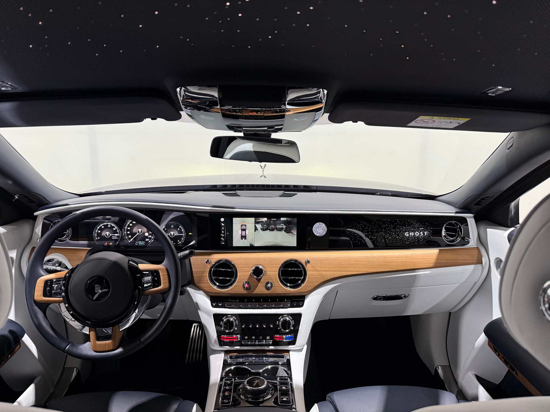 ROLLS-ROYCE Ghost II 6.75 V12 CH Fahrzeug-image-12