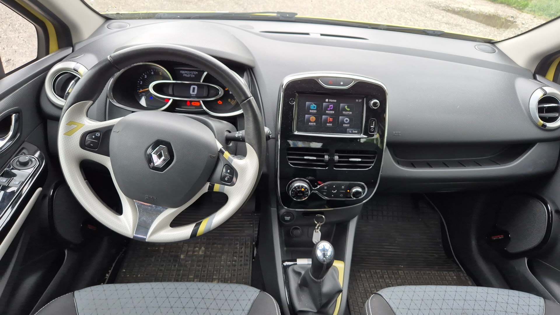 RENAULT Clio 1.5 dCi Dynamique-image-15
