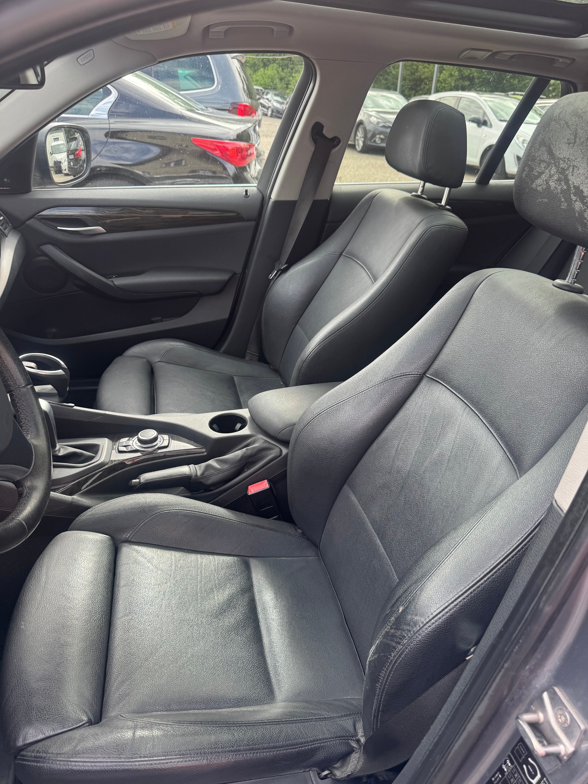 BMW X1 xDrive 28i Steptronic-image-9