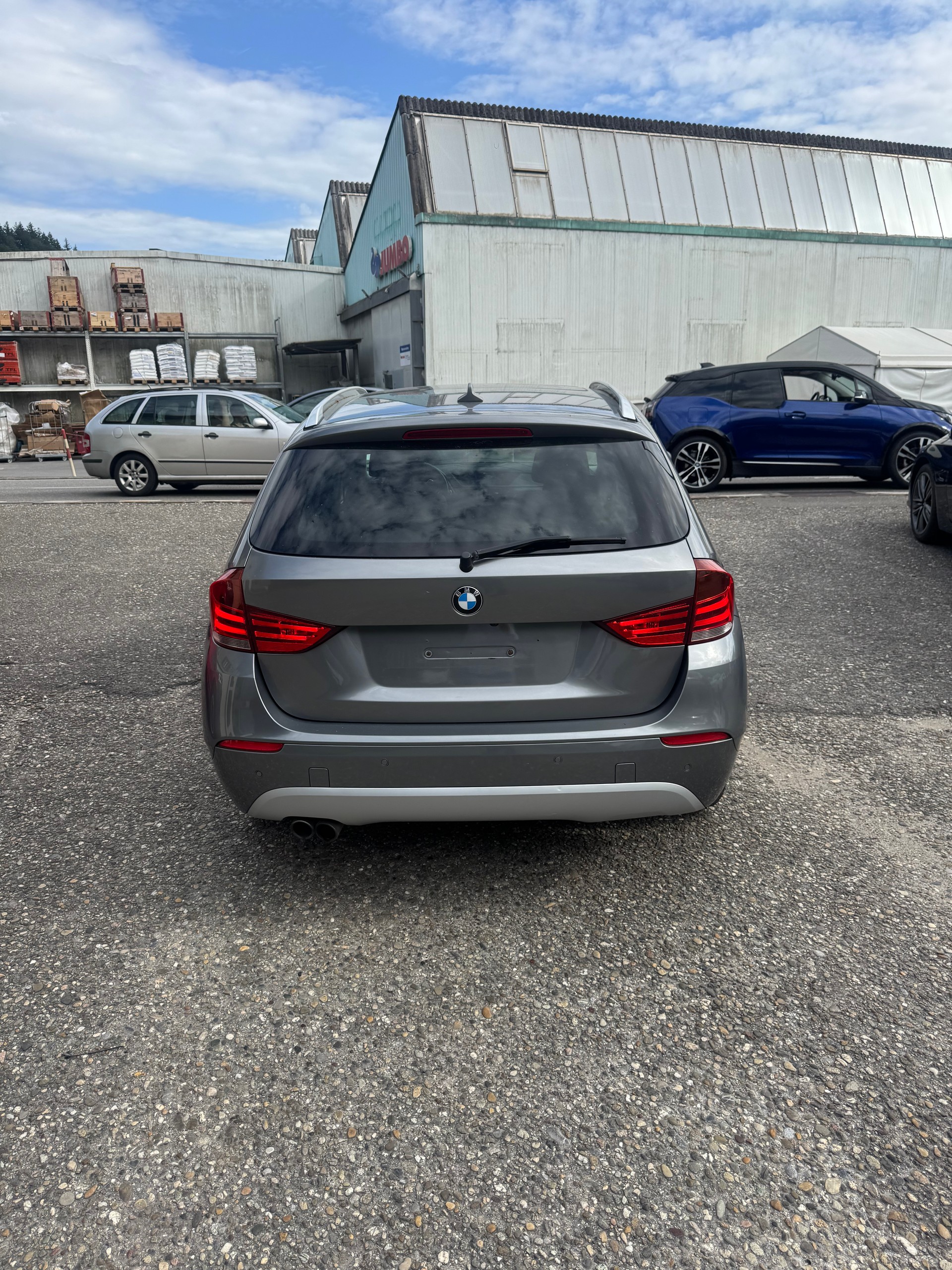 BMW X1 xDrive 28i Steptronic-image-5