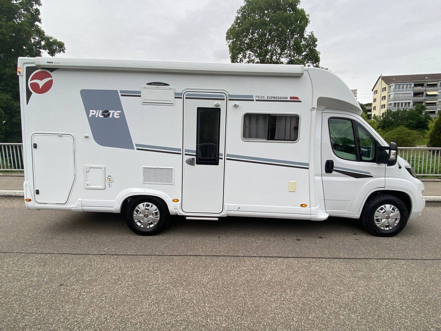 PILOTE P696, Fiat Ducato 2.2MJ 160PS Automat-showroom-element-1