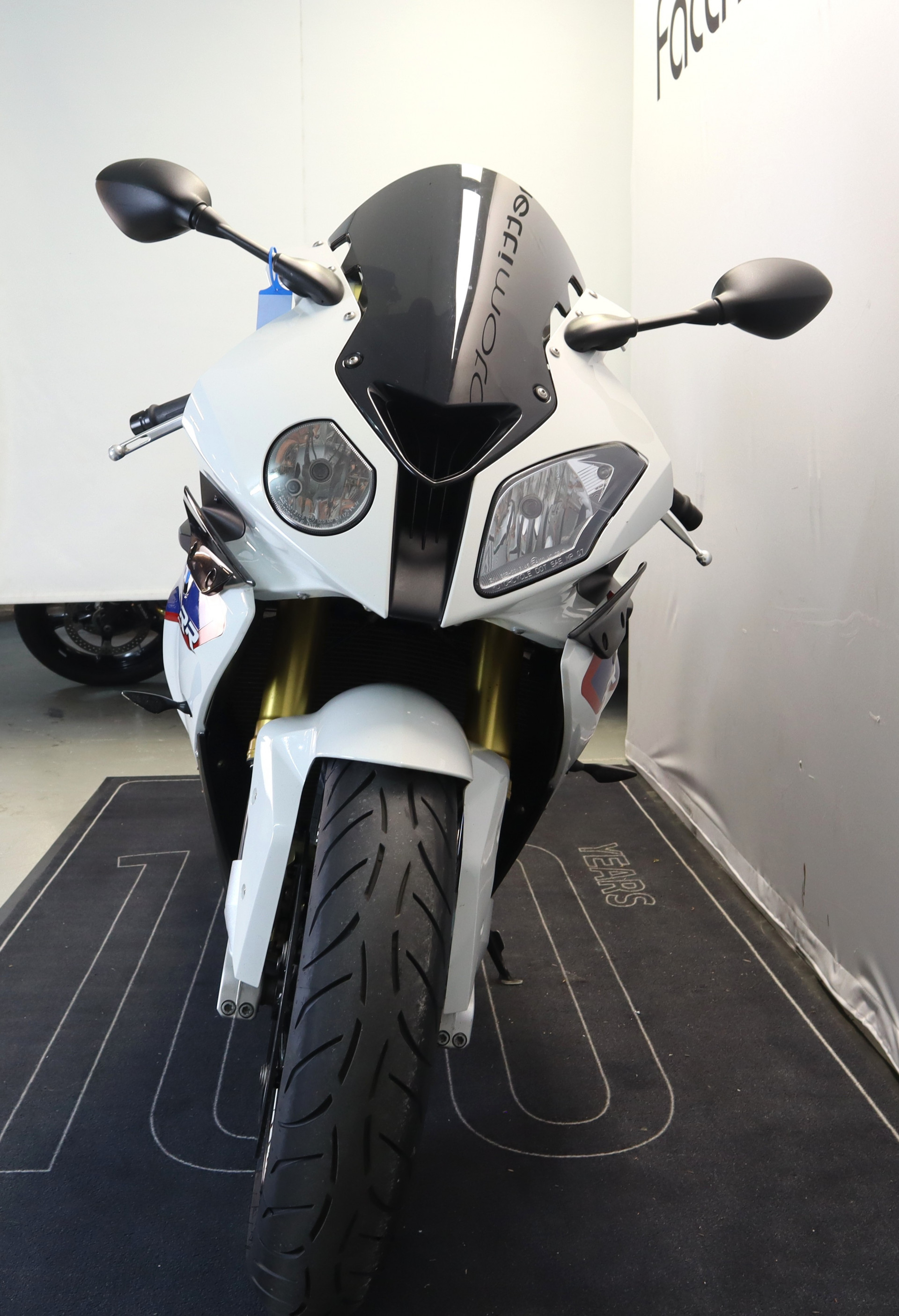 BMW S 1000 RR-image-2