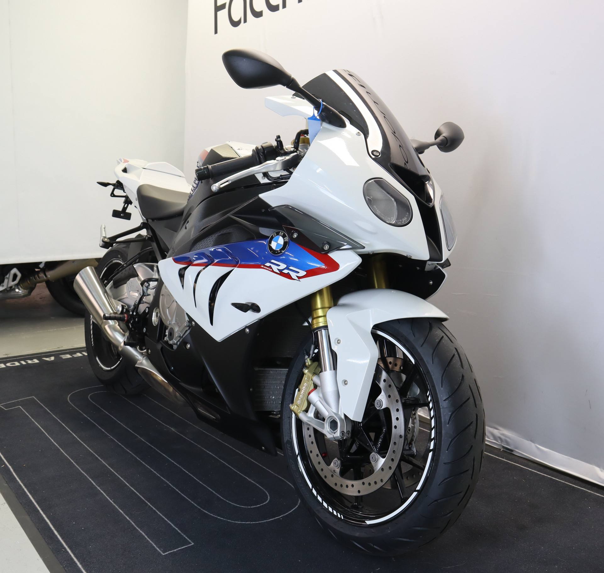 BMW S 1000 RR-image-3