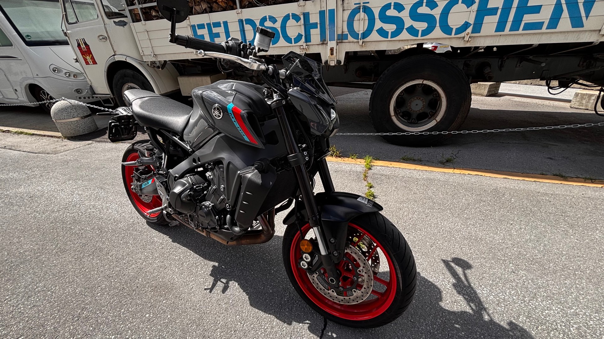 YAMAHA MT-09-image-0