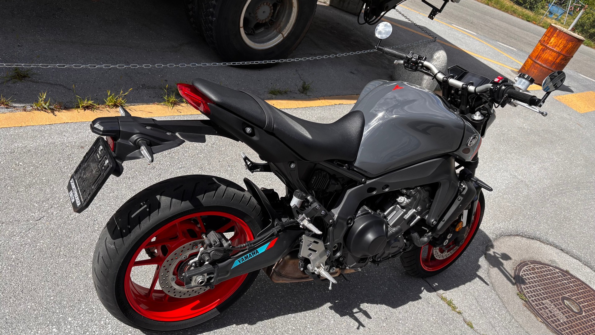 YAMAHA MT-09-image-1