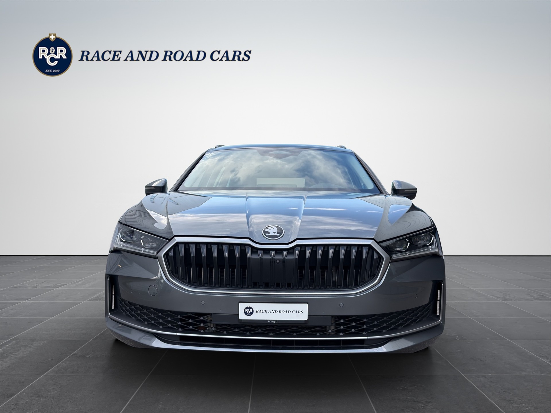 SKODA Superb Combi 1.5 TSI PHEV Selection DSG-showroom-element-1