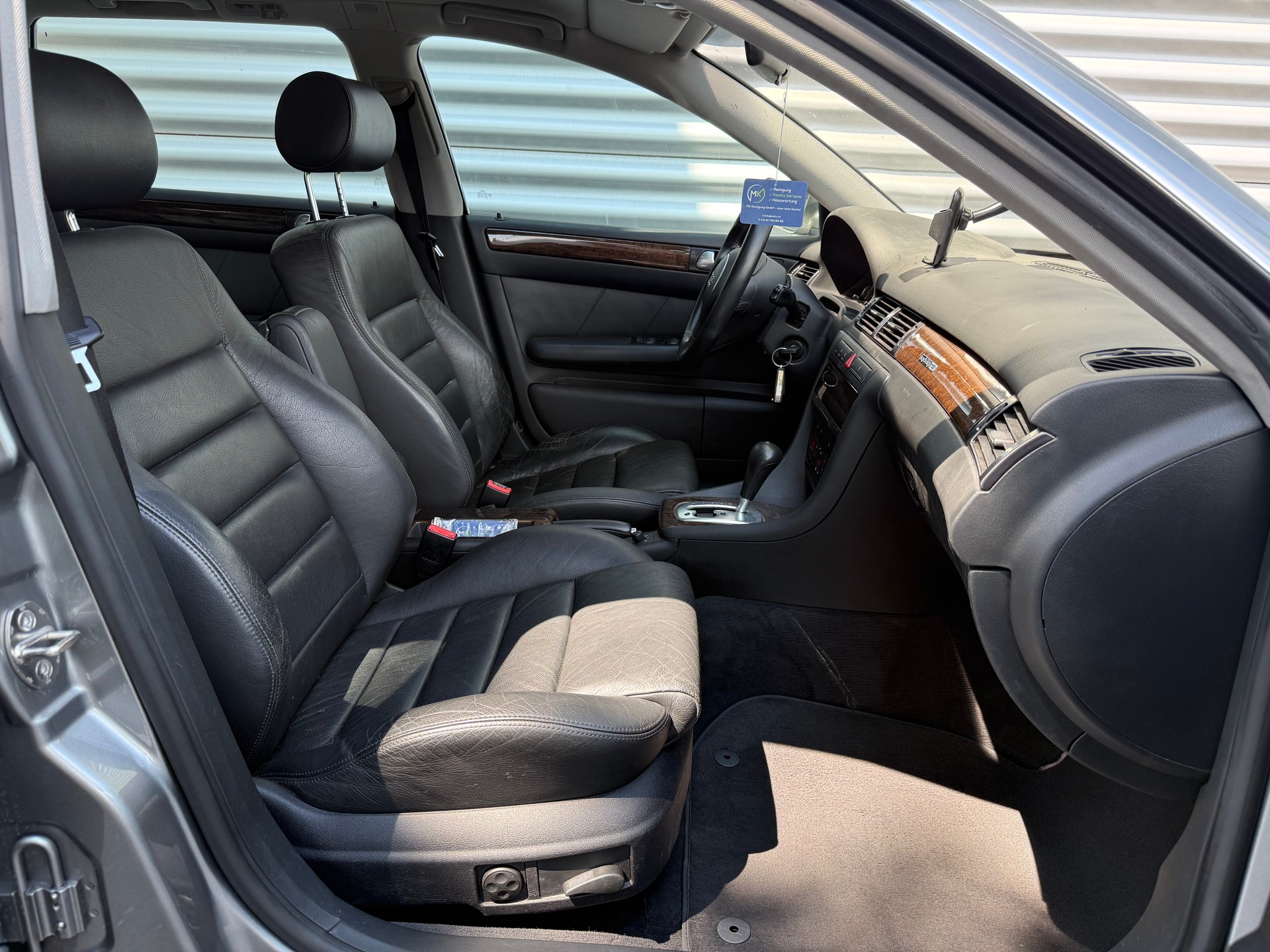 AUDI A6 Avant 3.0 quattro-image-8