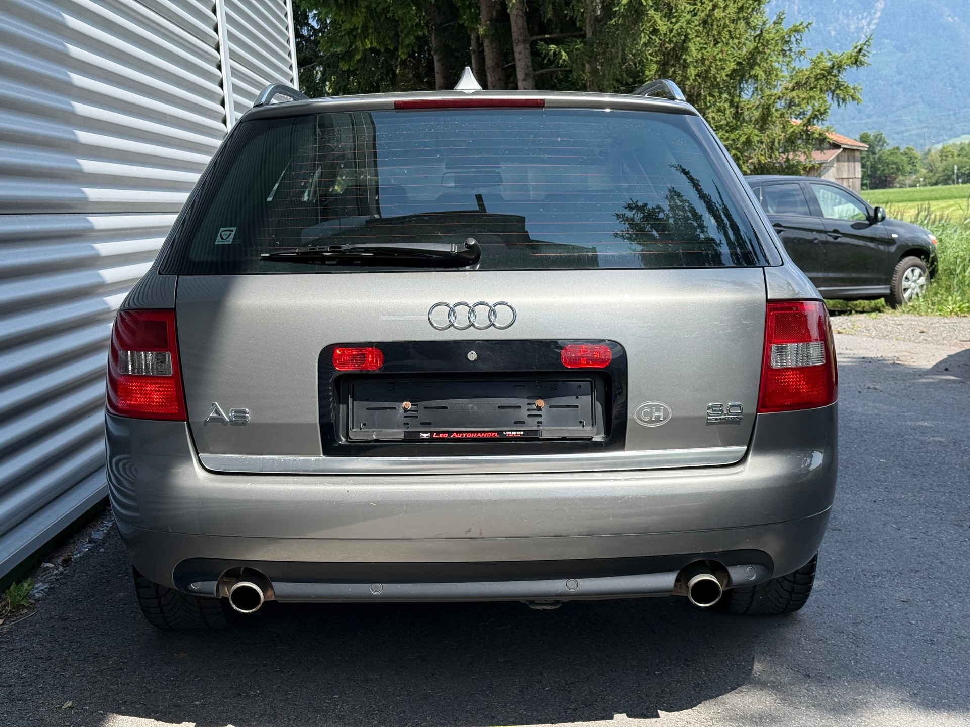 AUDI A6 Avant 3.0 quattro-image-6
