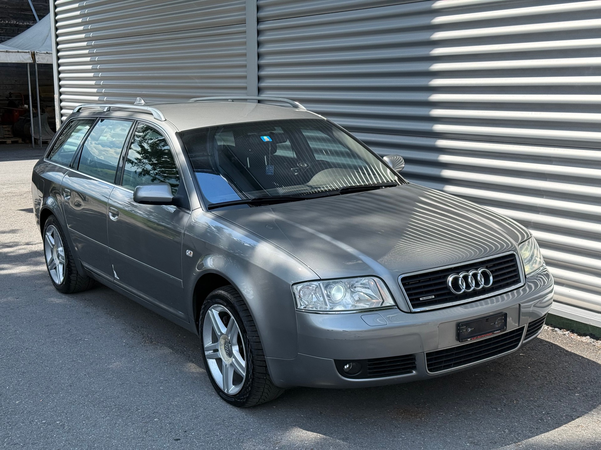 AUDI A6 Avant 3.0 quattro-image-4