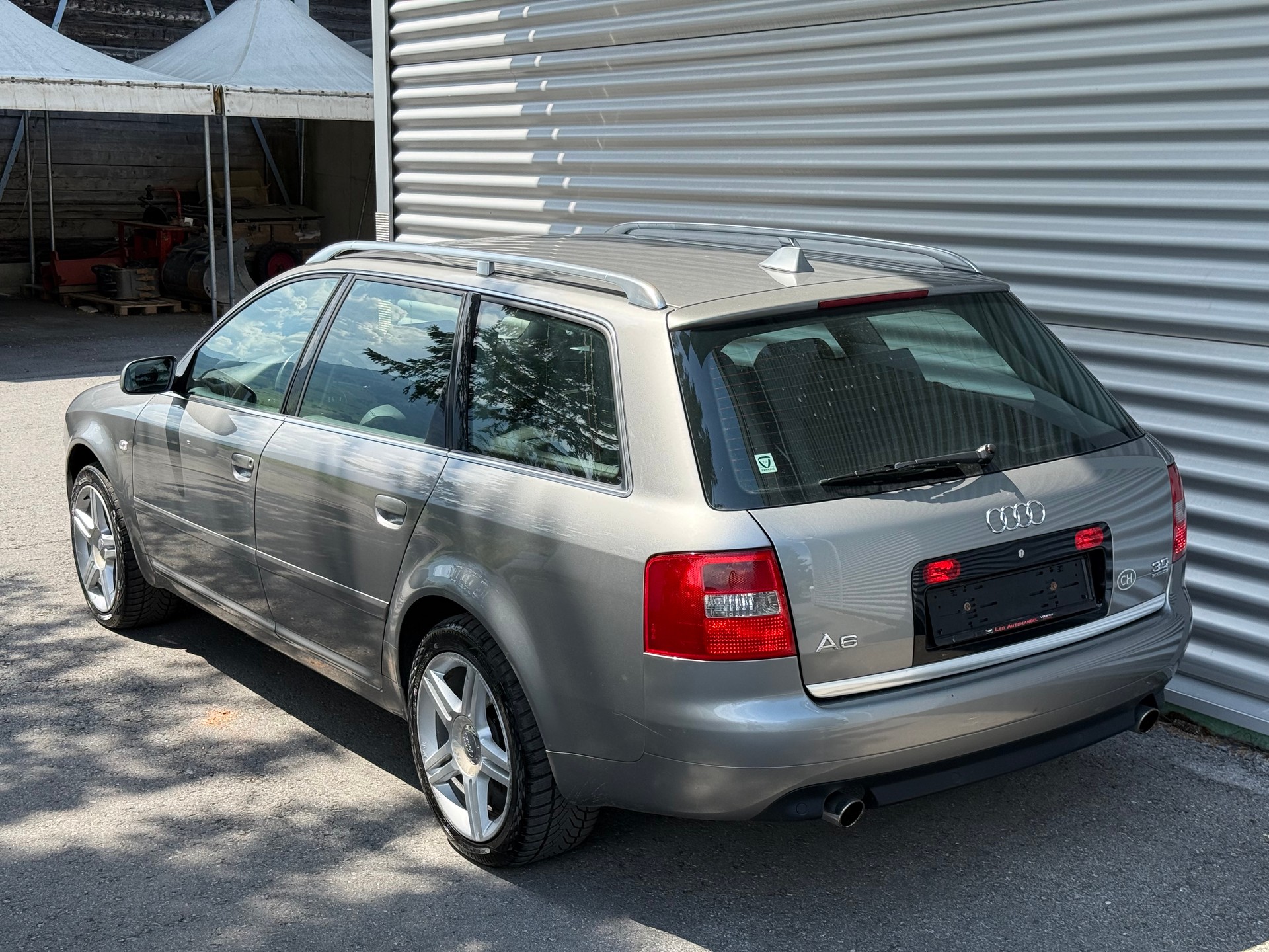 AUDI A6 Avant 3.0 quattro-image-3
