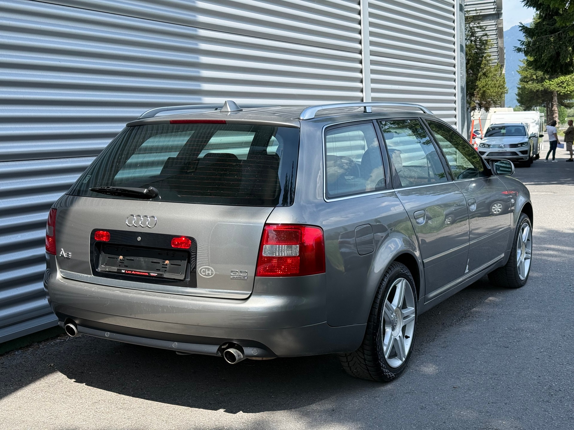 AUDI A6 Avant 3.0 quattro-image-5