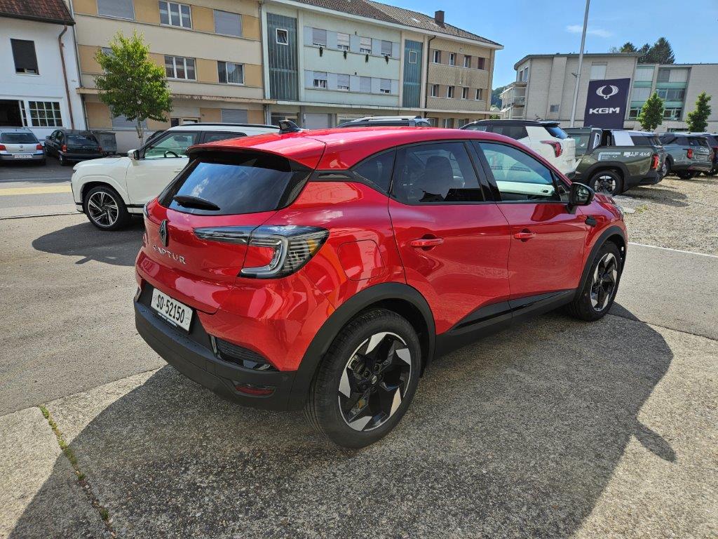 RENAULT Captur 1.3 TCe 140 techno-showroom-element-3