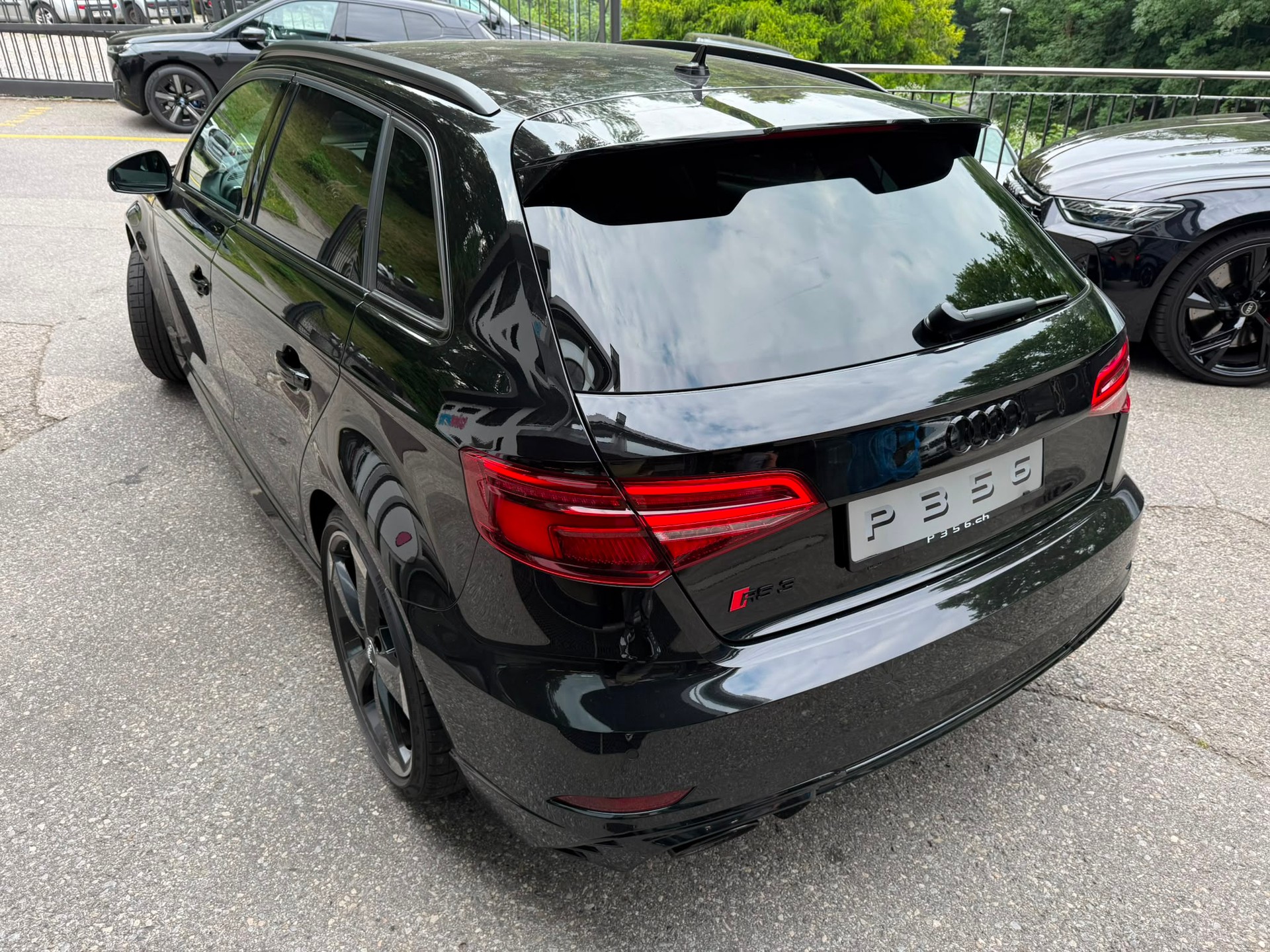 AUDI RS3 Sportback 2.5 TSI quattro S-tronic-image-7