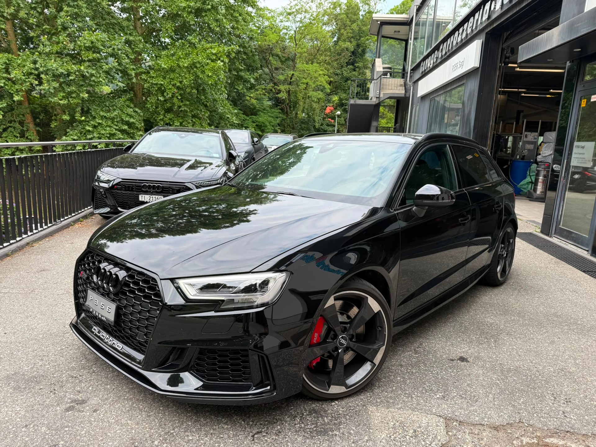AUDI RS3 Sportback 2.5 TSI quattro S-tronic-image-1