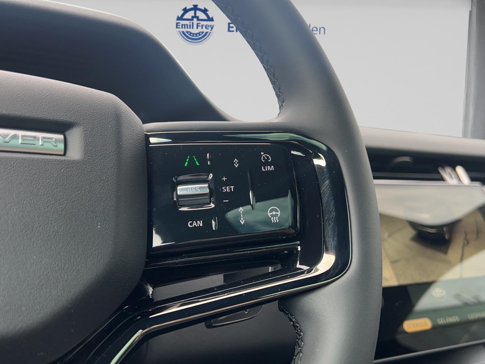 LAND ROVER Range Rover Evoque 2.0 T 250 Dynamic SE mit Surround Camera-image-12
