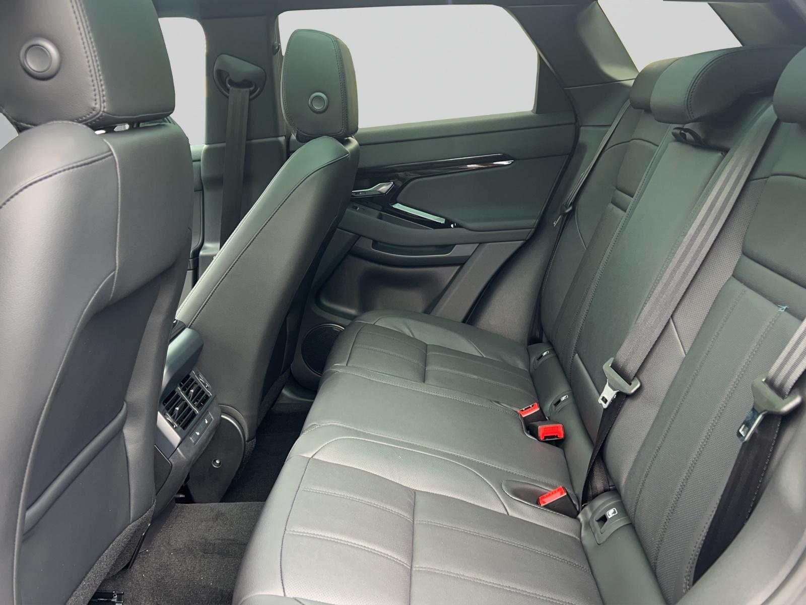 LAND ROVER Range Rover Evoque 2.0 T 250 Dynamic SE mit Surround Camera-image-15