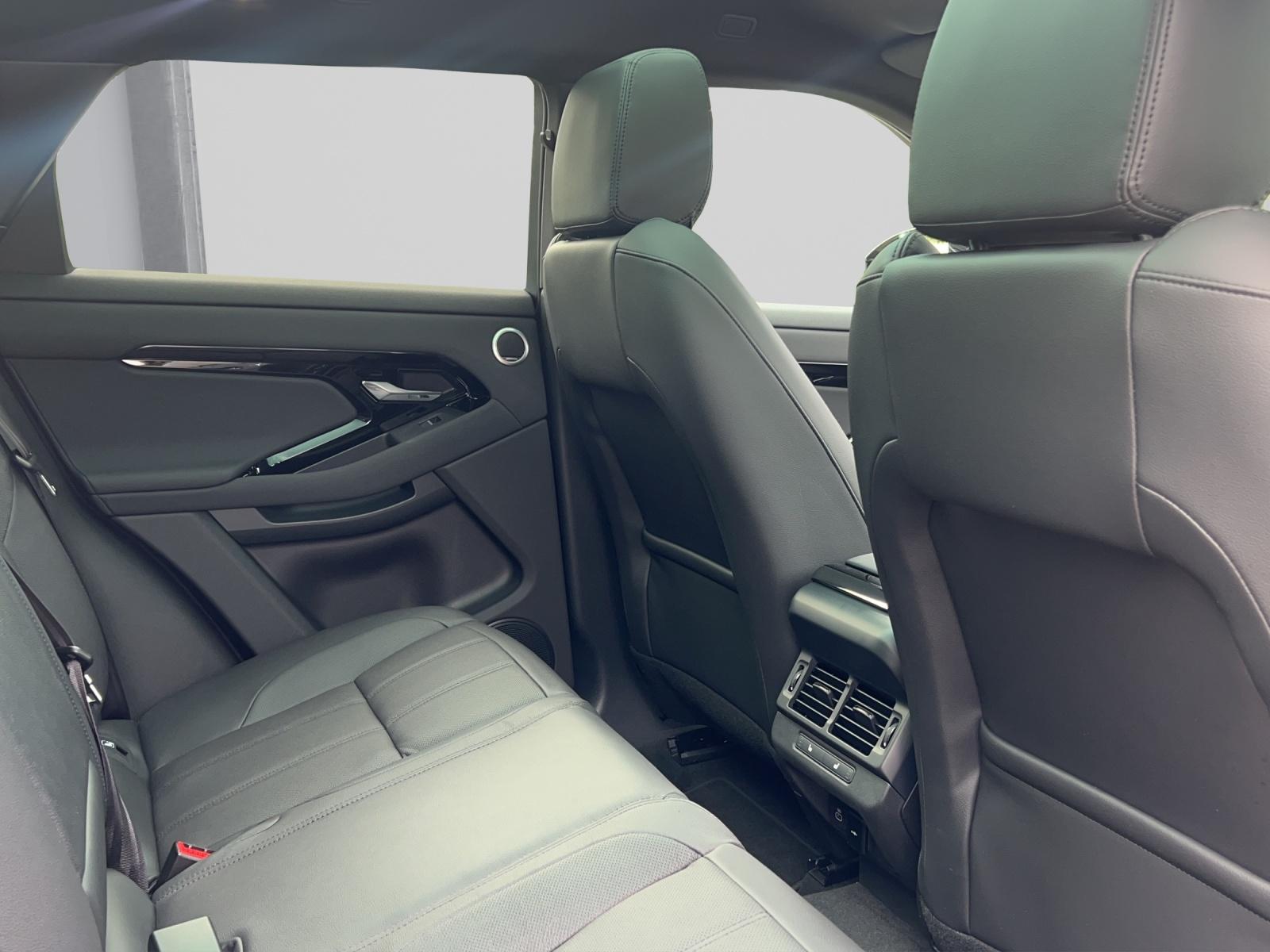 LAND ROVER Range Rover Evoque 2.0 T 250 Dynamic SE mit Surround Camera-image-18