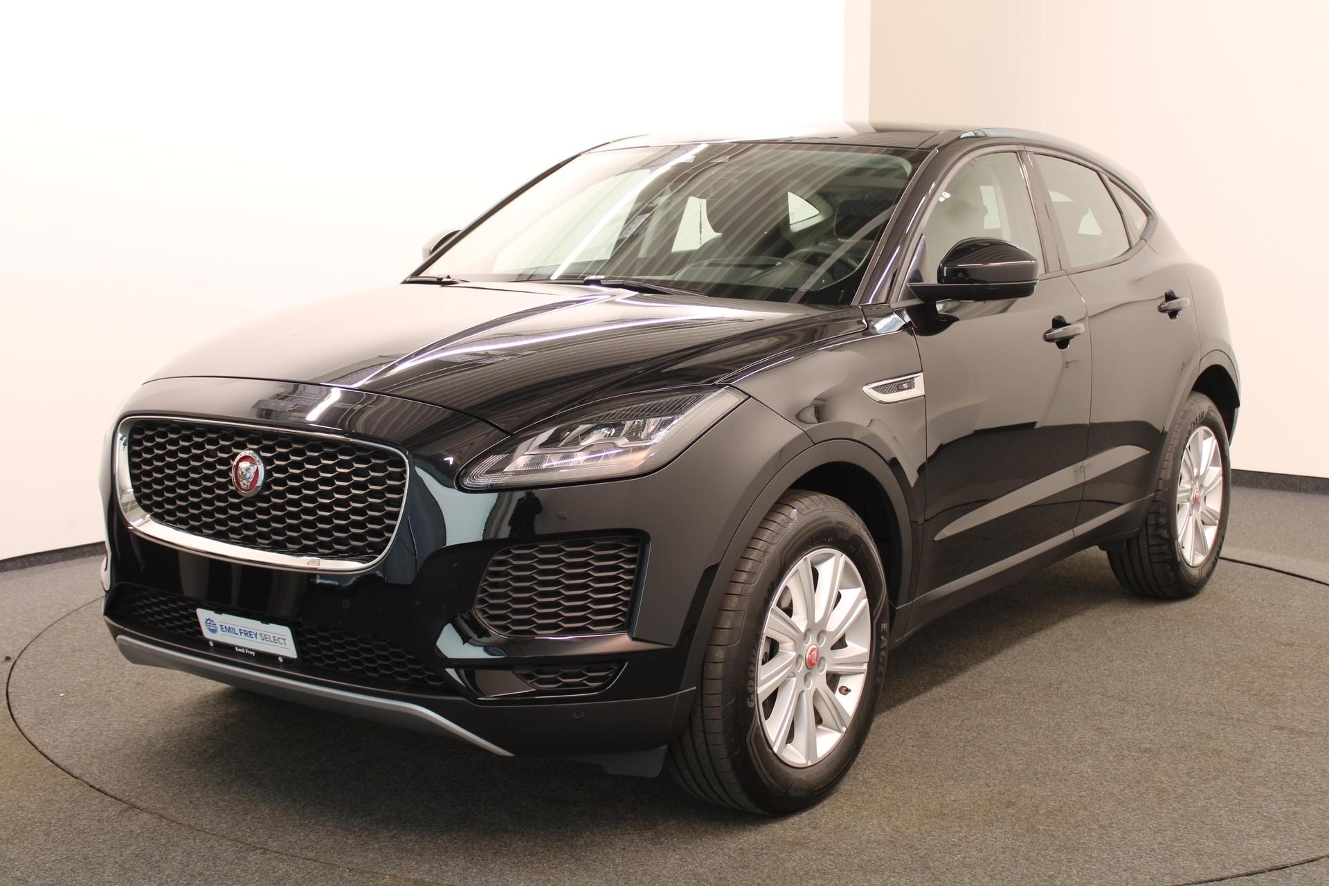 JAGUAR E-Pace 2.0 D 150 S AWD / Herbstprämie
