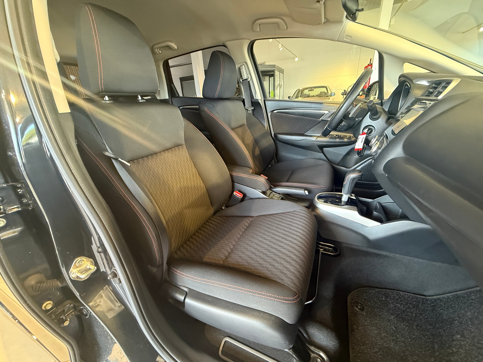 HONDA Jazz 1.5i-VTEC Dynamic CVT ***ANHÄNGERKUPPLUNG ABNEHMBAR***-image-13