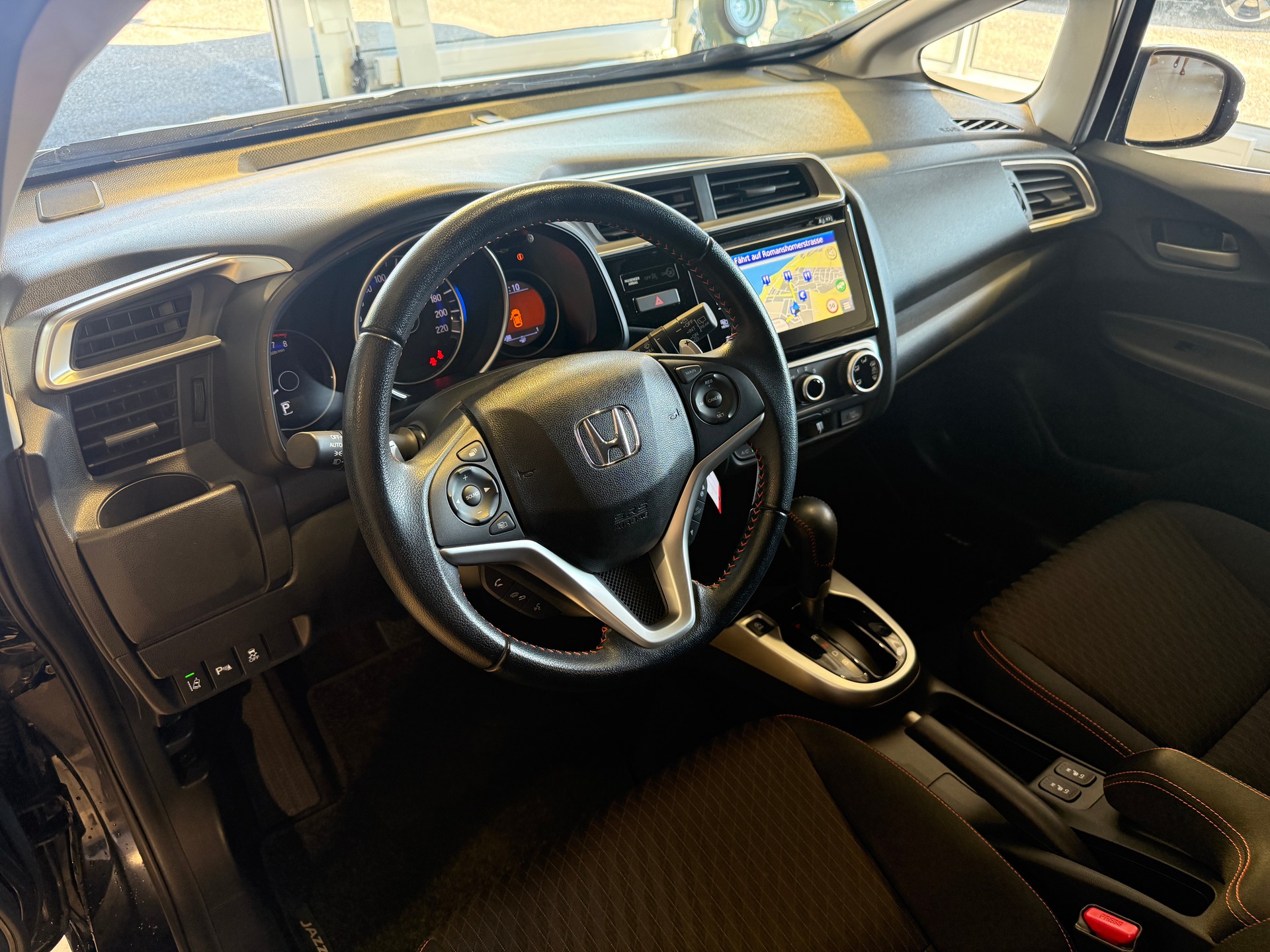 HONDA Jazz 1.5i-VTEC Dynamic CVT ***ANHÄNGERKUPPLUNG ABNEHMBAR***-image-8