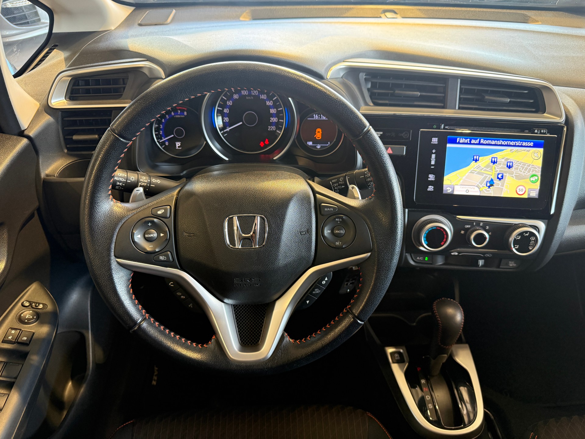 HONDA Jazz 1.5i-VTEC Dynamic CVT ***ANHÄNGERKUPPLUNG ABNEHMBAR***-image-15