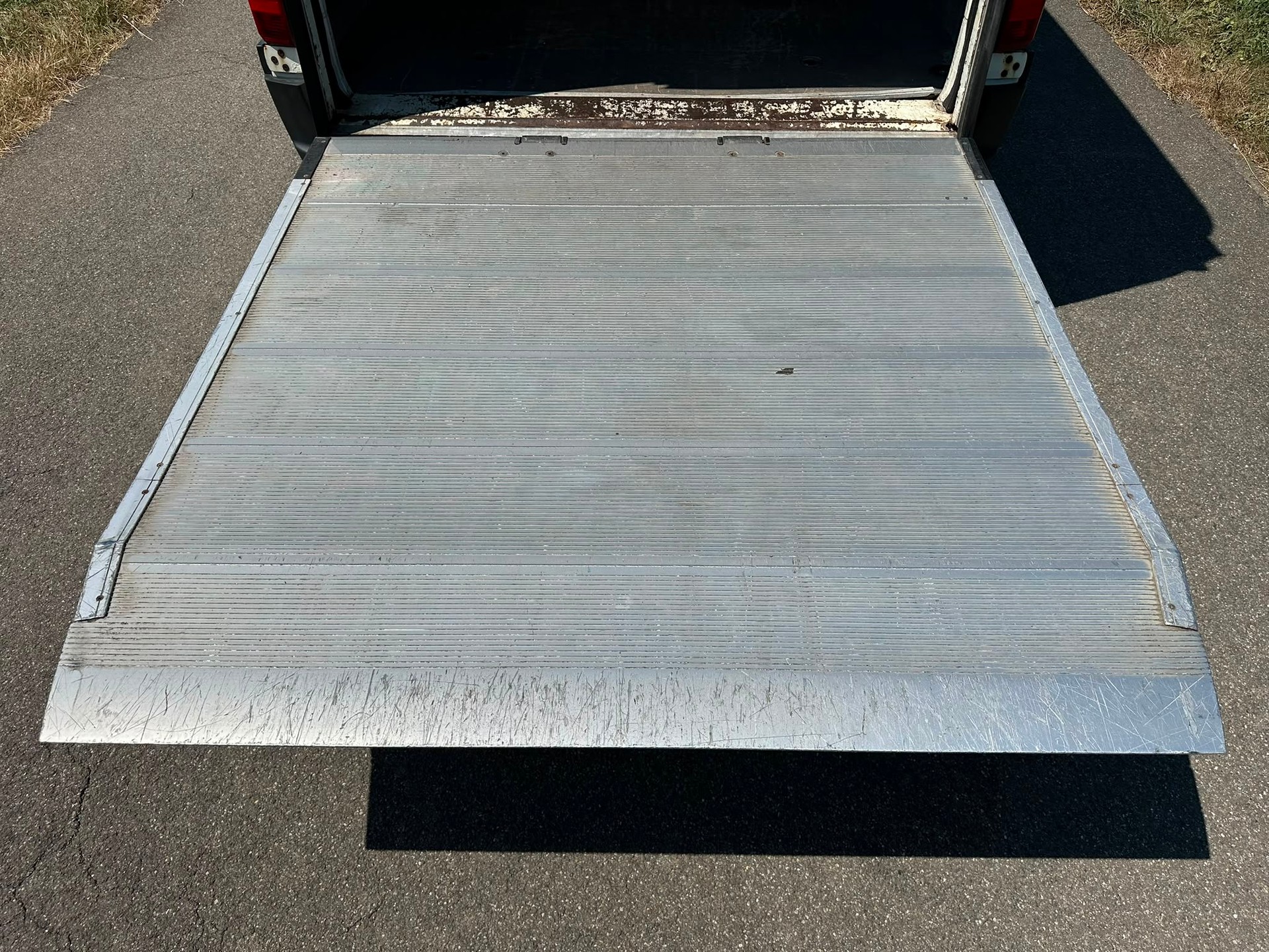 VW Crafter 35L 2.0 TDI CR-image-11