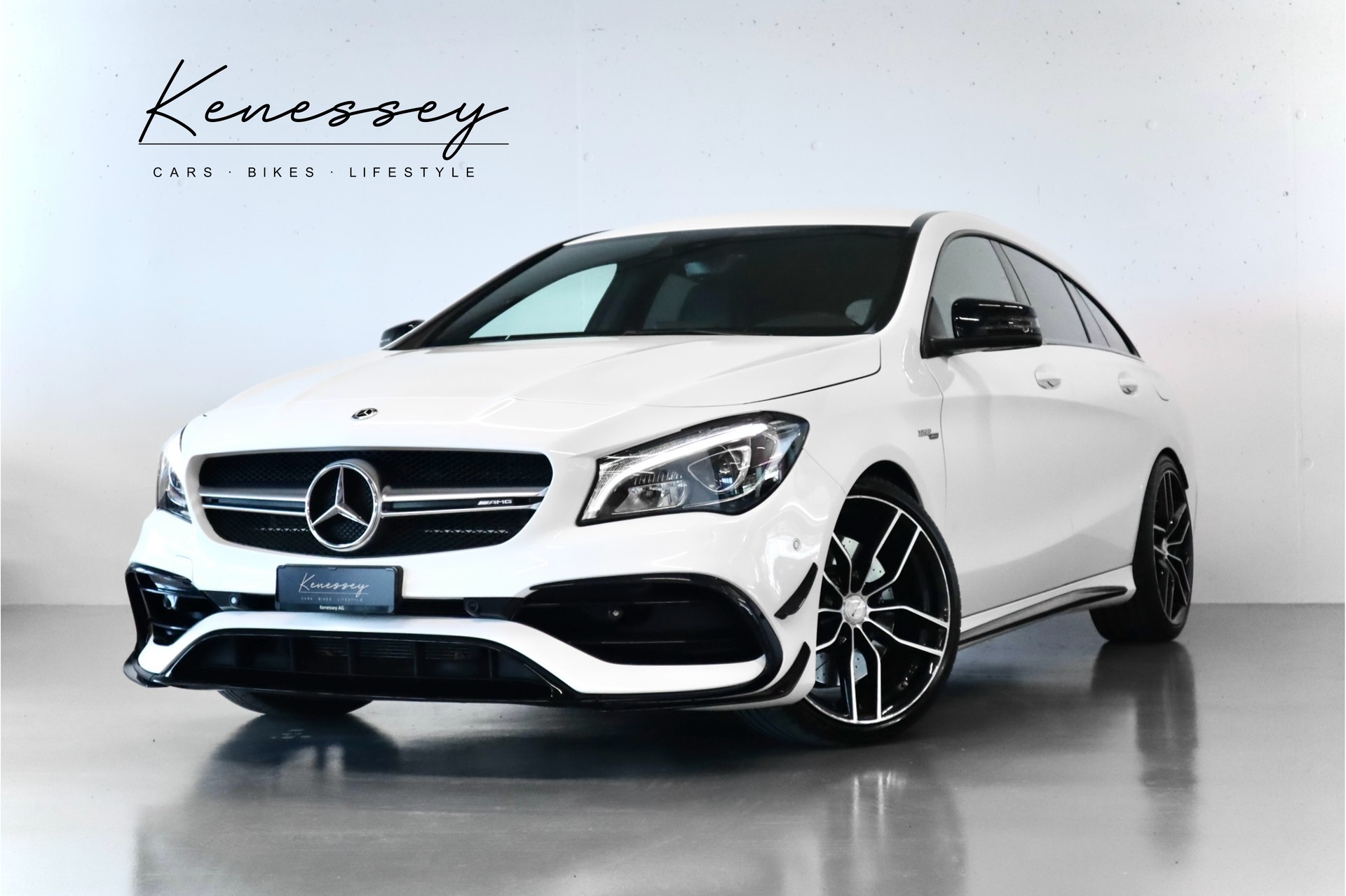 MERCEDES-BENZ CLA Shooting Brake 45 AMG 4Matic Speedshift | CH-FZG