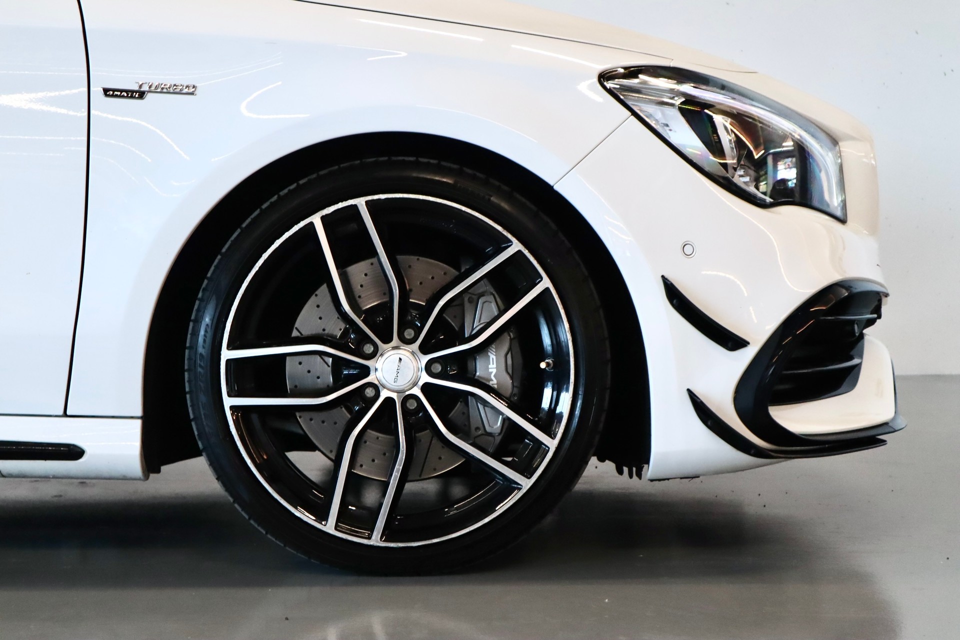 MERCEDES-BENZ CLA Shooting Brake 45 AMG 4Matic Speedshift | CH-FZG-image-5