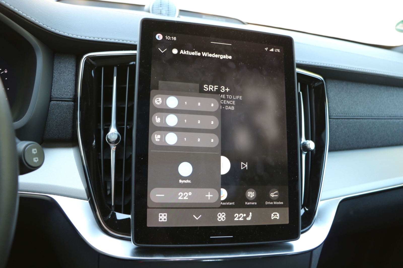 VOLVO XC90 T8 AWD PluginHybrid Black Edition Geartronic-image-11