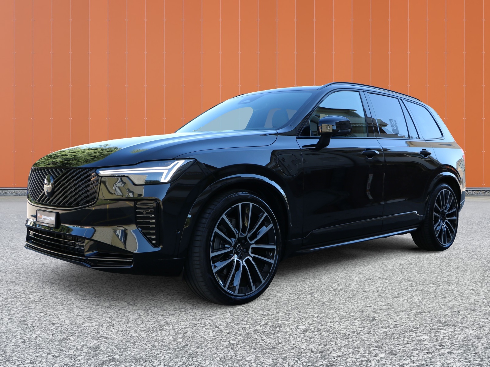 VOLVO XC90 T8 AWD PluginHybrid Black Edition Geartronic-showroom-element-1