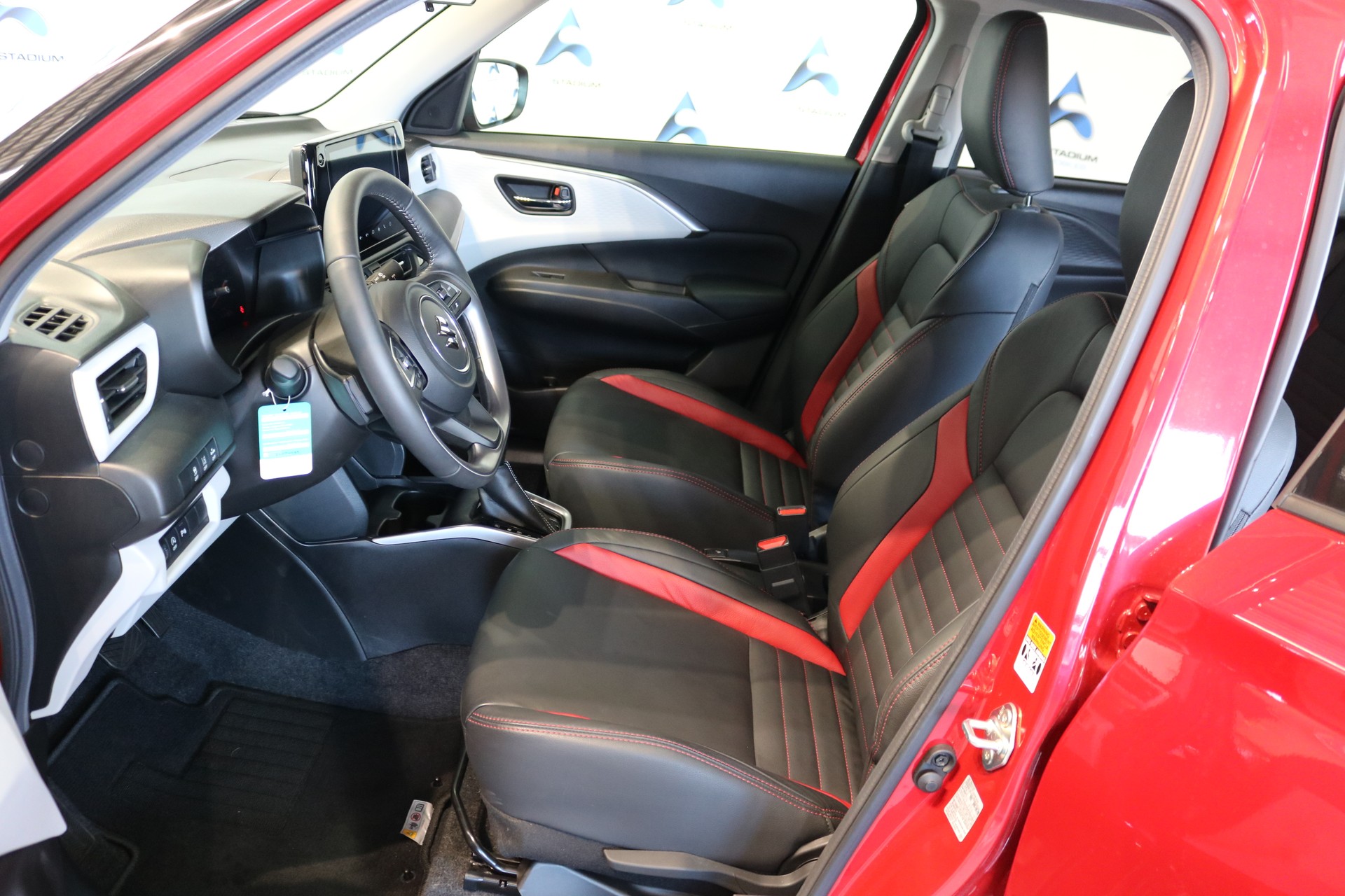 SUZUKI Swift SWISS EDITION Hybrid CVT-image-41