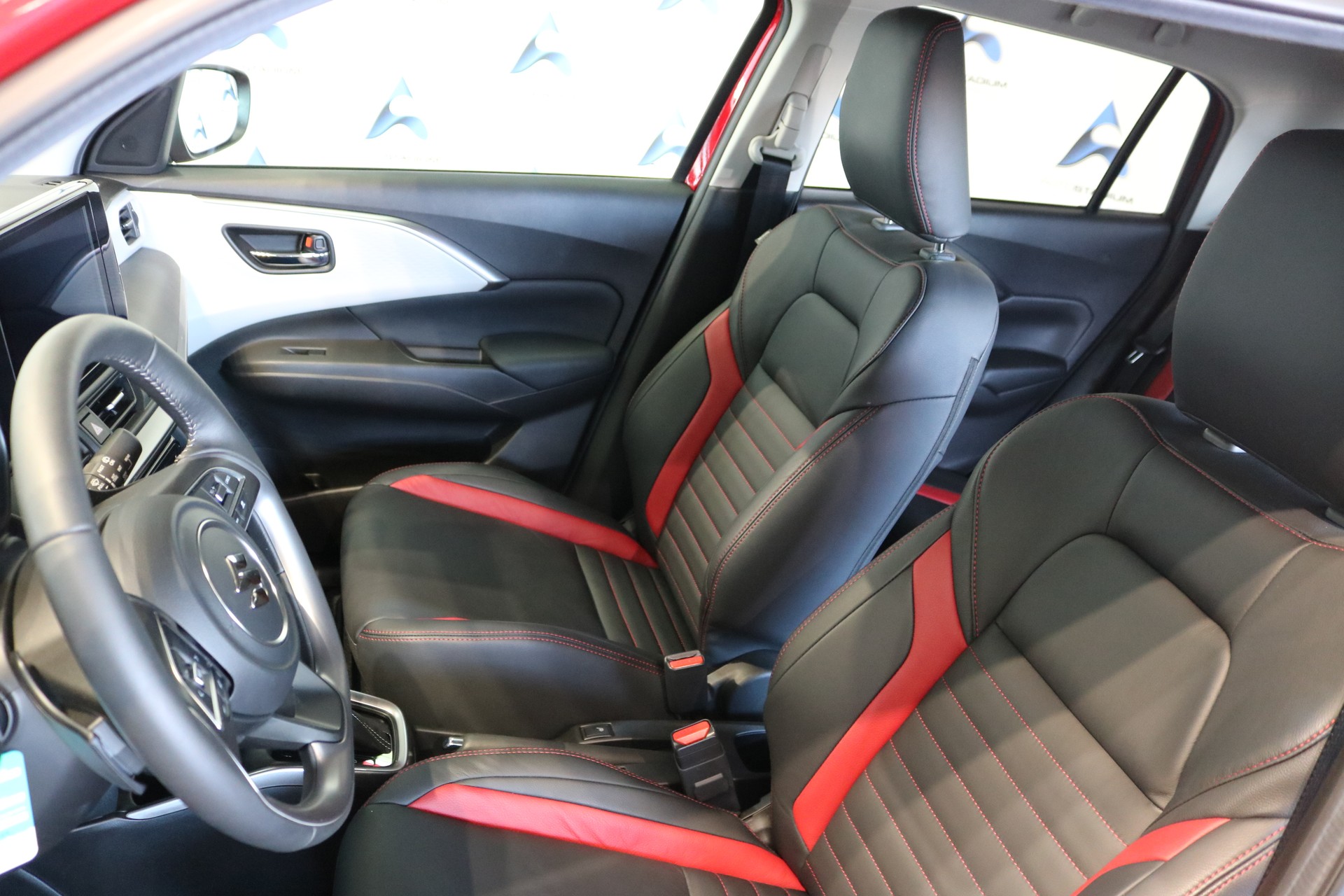 SUZUKI Swift SWISS EDITION Hybrid CVT-showroom-element-3