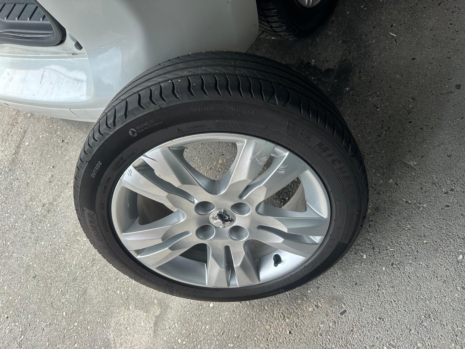 PEUGEOT 5008 2.0 HDI Allure Automatic-image-16