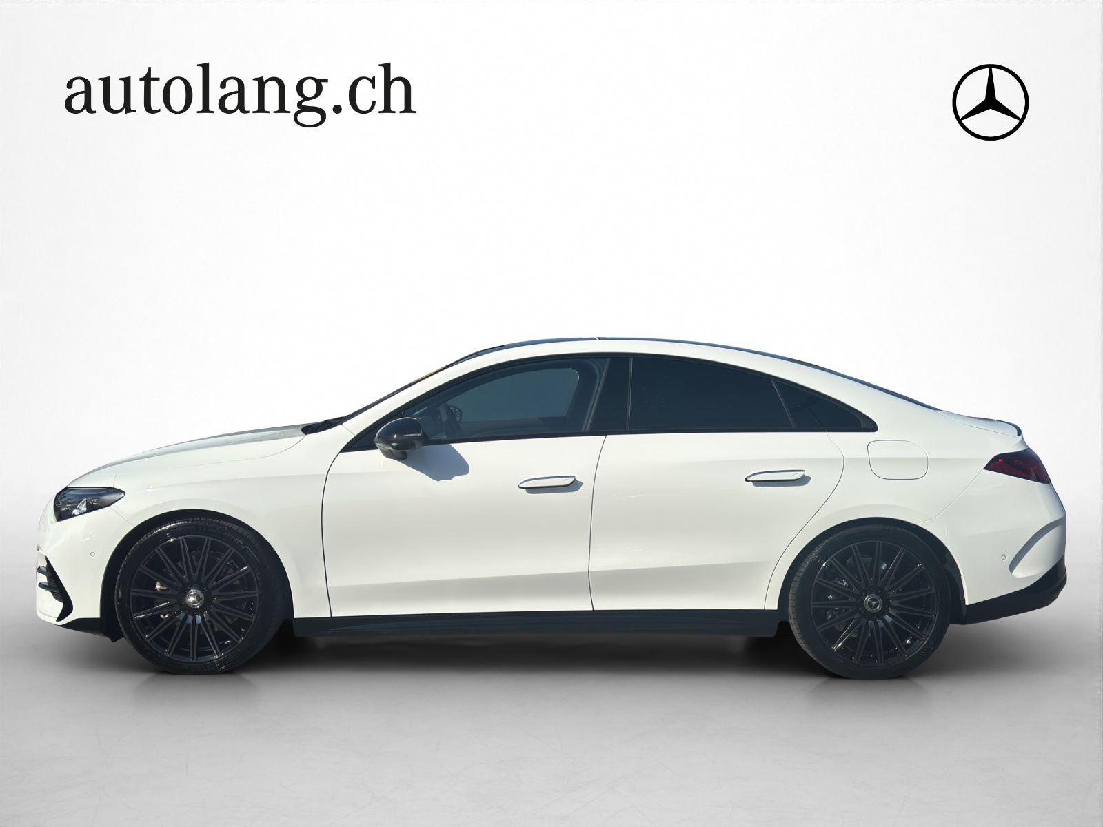 MERCEDES-BENZ CLA 220 AMG Line 4Matic-showroom-element-2