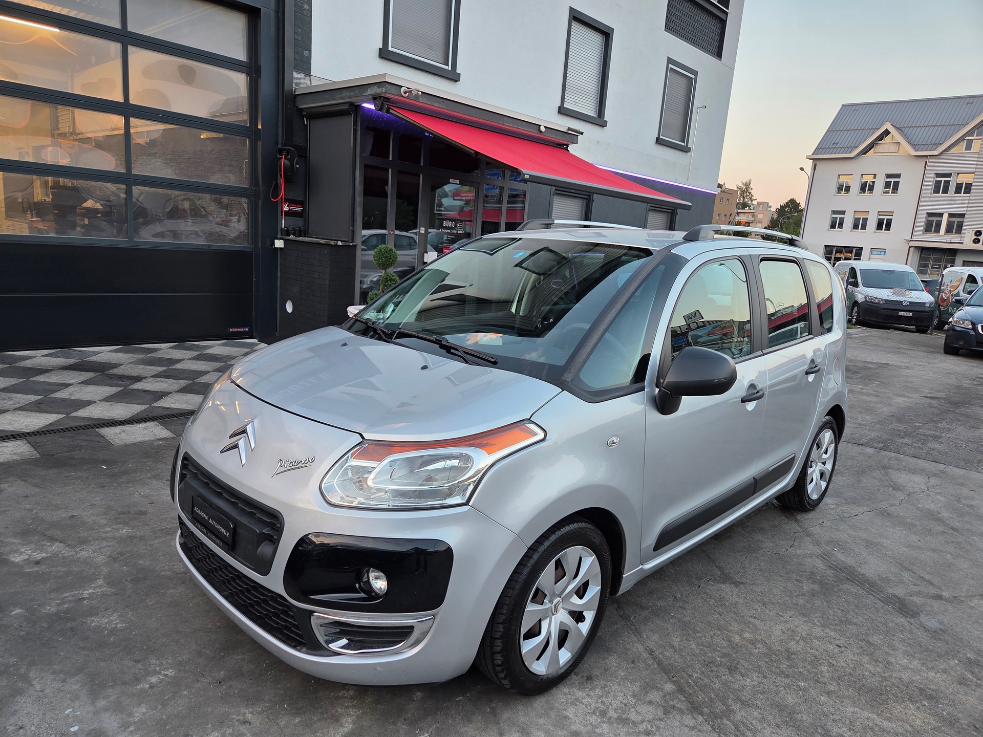 CITROEN C3 Picasso 1.6i 16V Chic (SX)-showroom-element-1