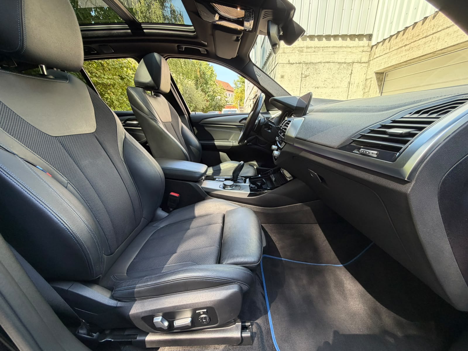 BMW X3 xDrive 20d Individual M Sport Steptronic-image-18